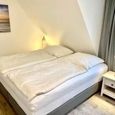 Haus-Deckstein-Ferienwohnung-Og Sankt Peter-Ording Exteriör bild